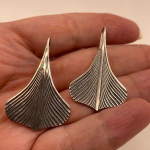 James Avery Retired Design Leaf Hook Earrings